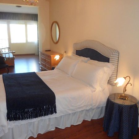 Hotel Avenida Baiona Sabaris Extérieur photo