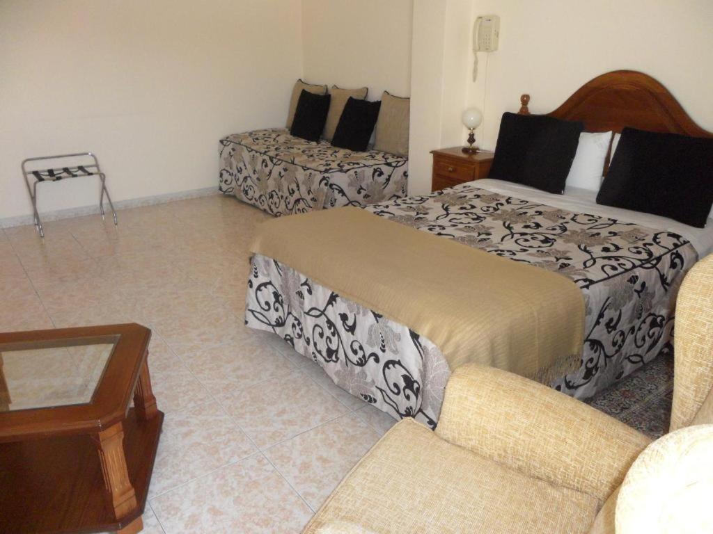 Hotel Avenida Baiona Sabaris Extérieur photo