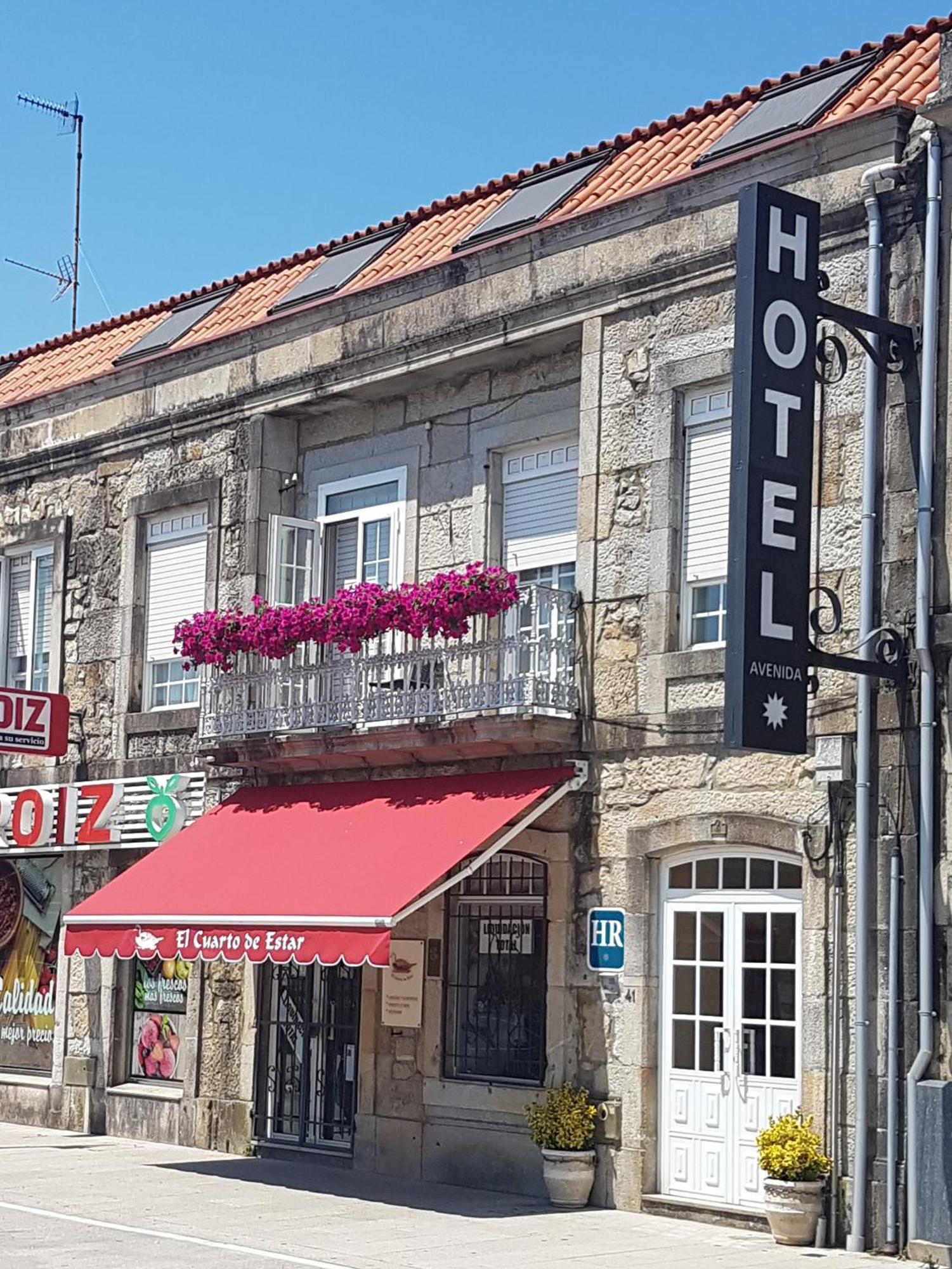 Hotel Avenida Baiona Sabaris Extérieur photo