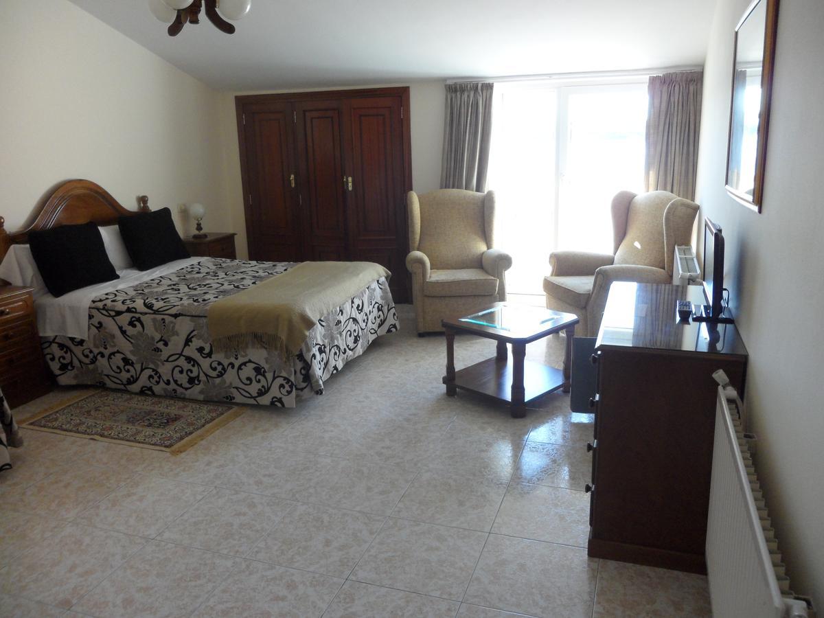 Hotel Avenida Baiona Sabaris Extérieur photo