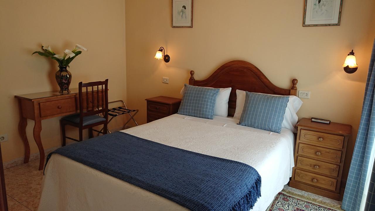 Hotel Avenida Baiona Sabaris Extérieur photo