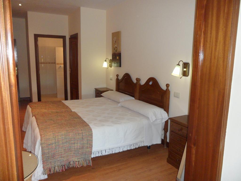 Hotel Avenida Baiona Sabaris Extérieur photo